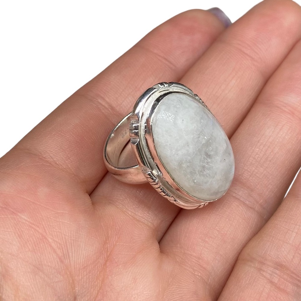 Rainbow Moonstone Gemstone Ring. - Picture 8 of 8